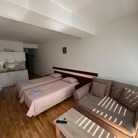 אוהריד Apartments Nora מראה חיצוני תמונה